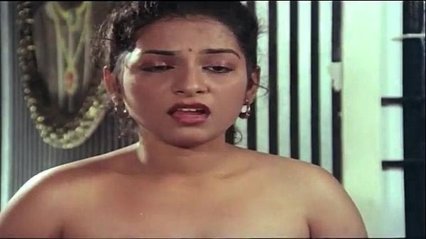 Chinna Thambi Thespian Smooching Scene
